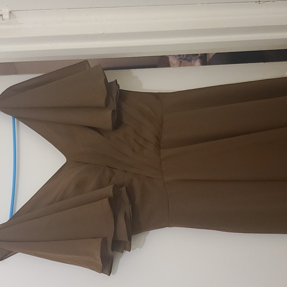 Dress - Picture 4 of 7